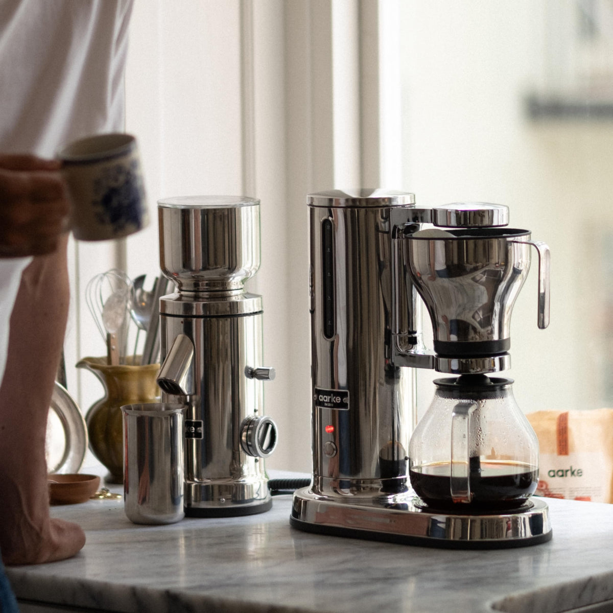 Drip Coffee Maker with 42oz Glass Carafe X606742